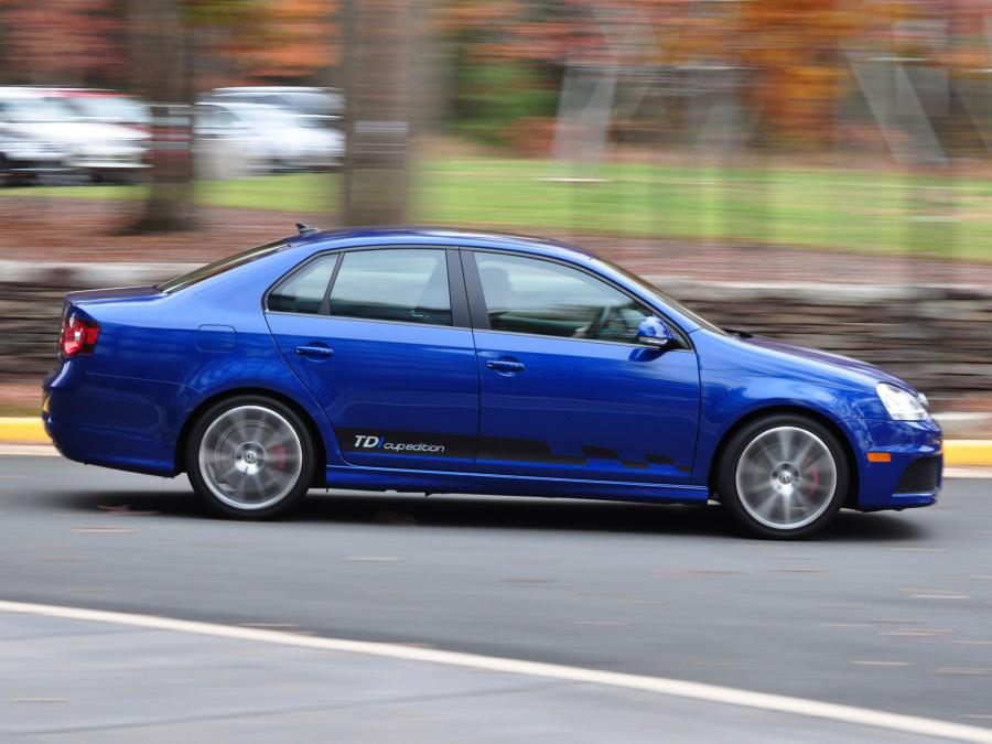  Volkswagen Jetta TDi Street Cup Edition 2010 года  (фото 40 из 41)